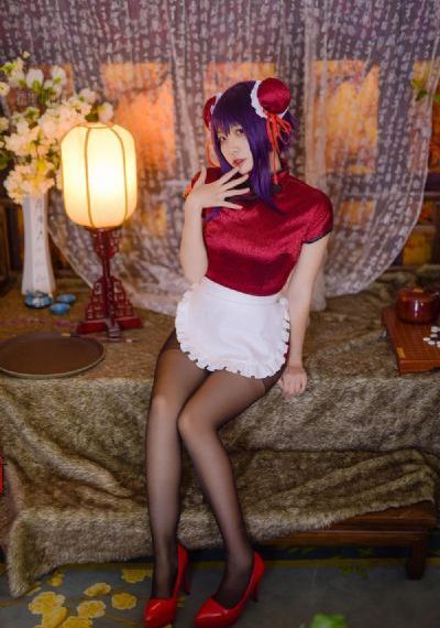 领导征服下属新婚人妻_老版国语字幕
