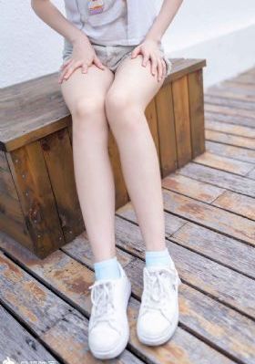 被老汉耸动呤的双性美人_HD高清视频观看