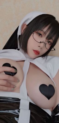 公交车售票员按尺寸大小收费_高清在线视频播放