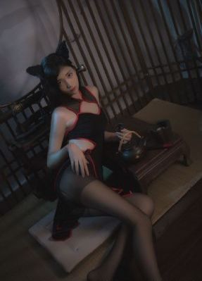美女大战触手怪漫画_粤语中字在线观看